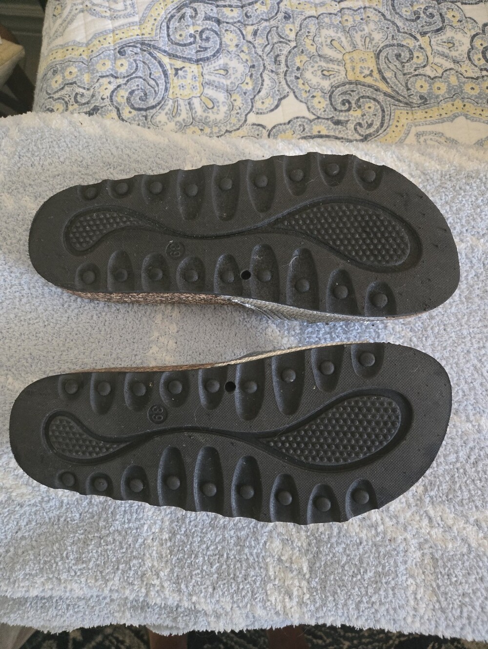 Forever Silver Beaded Slide Sandals - Women's size 8 - Picture 4 of 5